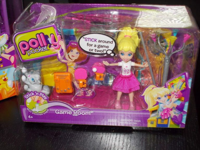 Perfect Play for Little Girls- Polly Pocket Hangout House and Stink N Play Room Review