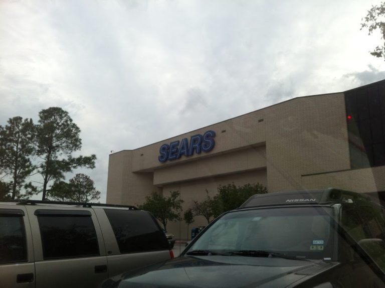 Spreading Holiday Cheer with Sears, Plus a Giveaway