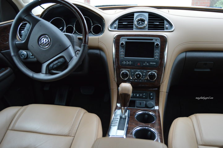 2016 buick enclave console
