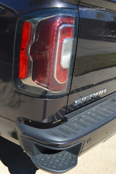 2016 GMC Sierra Denali step