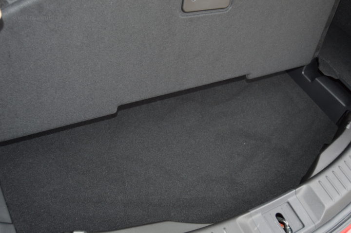 under mat cargo storage mazda cx-9